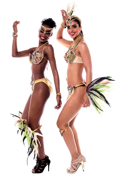 Women samba dancers in carnival costumes — Stock Photo, Image