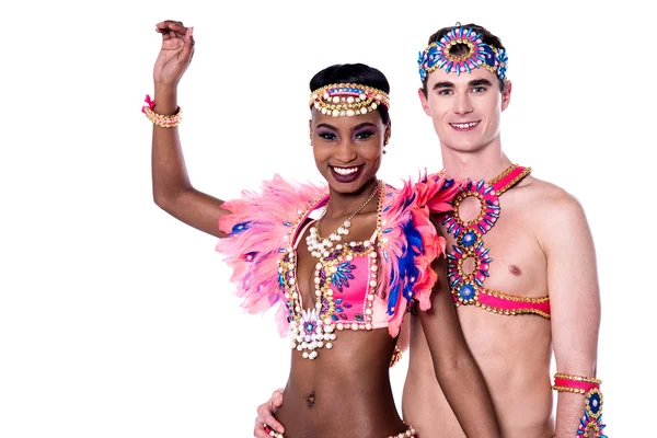 Bailarines de samba en un colorido traje de carnaval — Foto de Stock