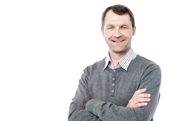 Sonriente hombre de mediana edad aislado en blanco — Foto de Stock