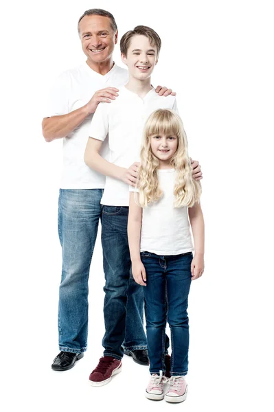 Pai com filho e filha — Fotografia de Stock