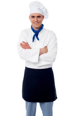 kollarını çapraz erkek aşçı