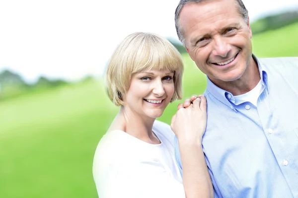 Happy couple at outdoors — Stock Photo, Image