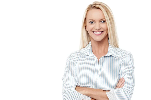 Businesswoman with folded arms — Stock Photo, Image