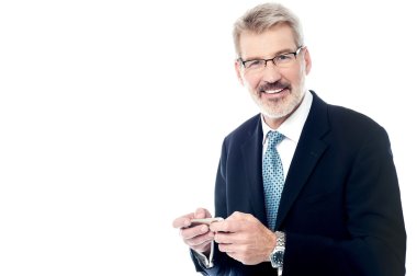 cep telefonu kullanarak üst düzey iş adamı