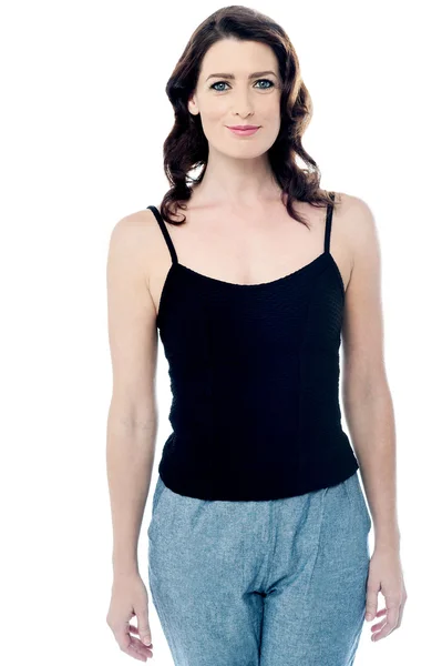 Mooie vrouw in zwart singlet — Stockfoto