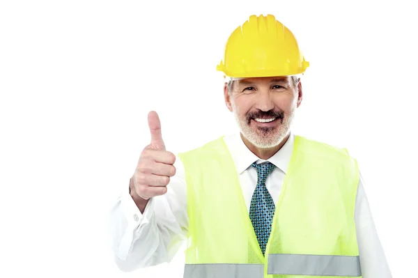 Engineer showing thumbs up — Stock Photo, Image