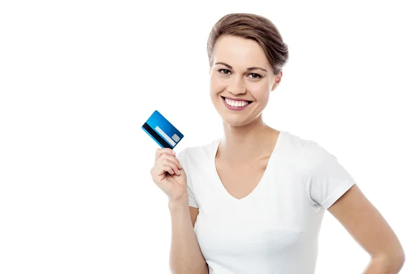 Donna con carta di credito — Foto Stock