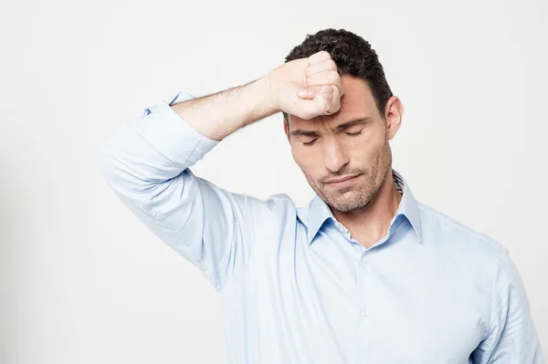 Mann durch Fehler belästigt — Stockfoto