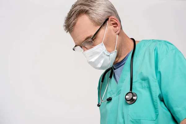 Doctor with surgical mask — Stock Photo, Image