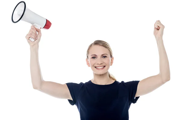 Mujer con altavoz — Foto de Stock