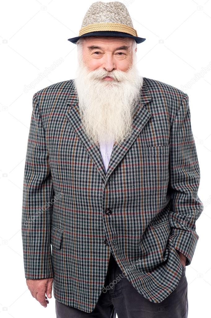 Man wearing suit and hat