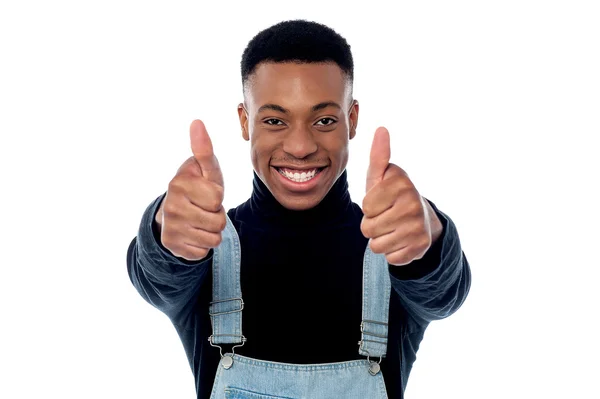 Man die een dubbele thumbs up — Stockfoto