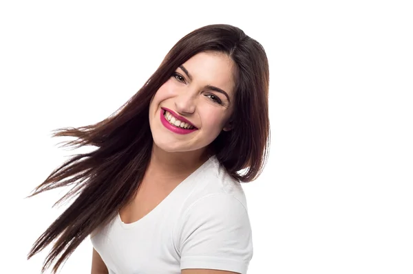 Mulher sorrindo sobre branco — Fotografia de Stock