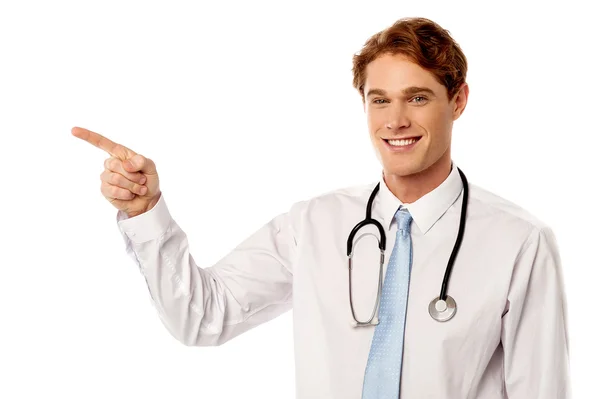 Male doctor with stethoscope — Stock Photo, Image