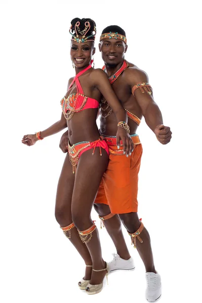 Пара виконує танець самби — стокове фото