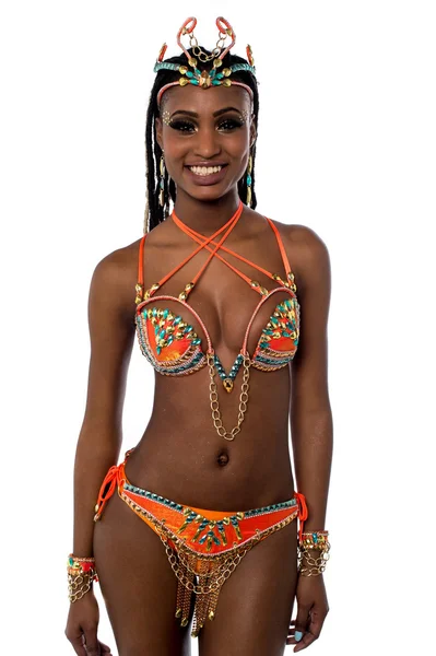 Femme danseuse de samba dans sa tenue — Photo