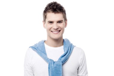 Beyaz arka plan üzerinde poz erkek