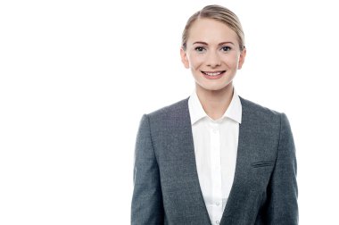 Beyaz arka plan üzerinde poz işkadını