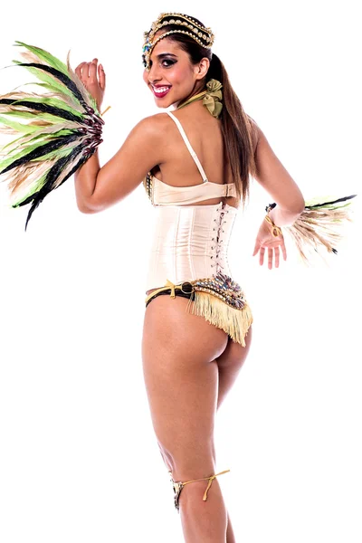 Samba bailarina mujer mirando hacia atrás — Foto de Stock