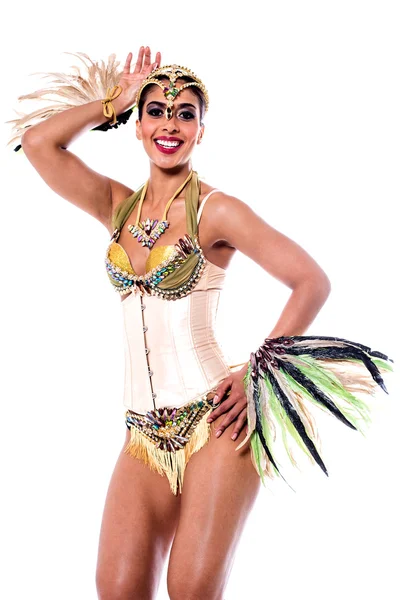 Bailarina de samba posando sobre fondo blanco — Foto de Stock