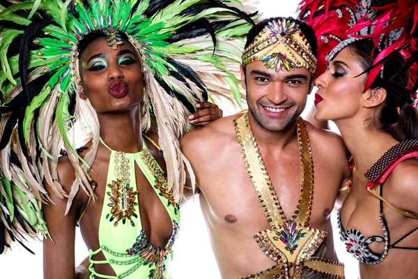 Samba dancers with colorful costumes — Stock Photo, Image