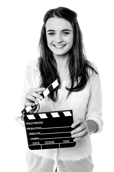 Jolie fille avec clapperboard — Photo