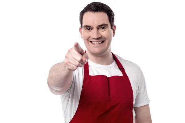 Mužské šéfkuchař směřující na něco — Stock fotografie