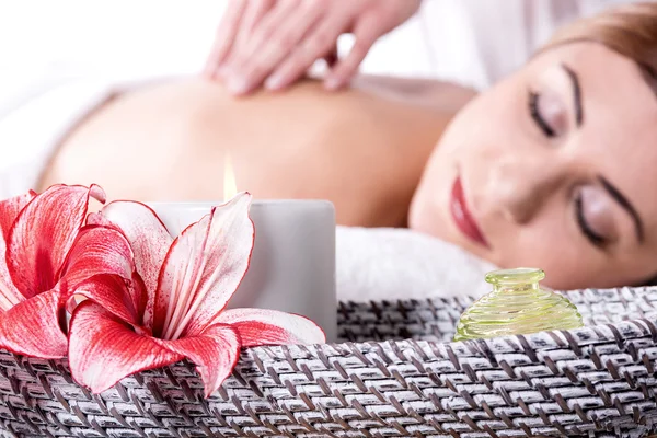 Relaxed woman getting spa treatment — Stock Photo, Image