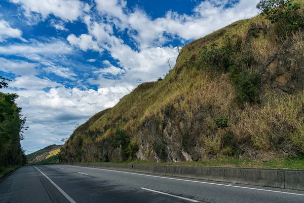 Guidare Tra Rocce Belle Strade Campagna Natura — Foto Stock