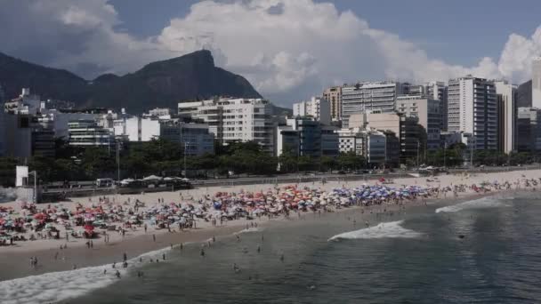 Covid Brasilien Brasilianer Ignorieren Städtisches Dekret Und Füllen Strände Und — Stockvideo