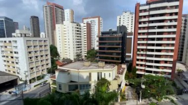 Güney Amerika 'da bina inşaatı. Birkaç farklı bina. Sao Paulo şehri, Brezilya. 