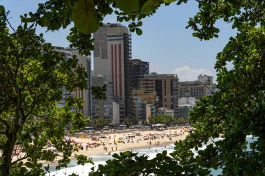 Rio de Janeiro şehri, Leblon plajları. Brezilya.