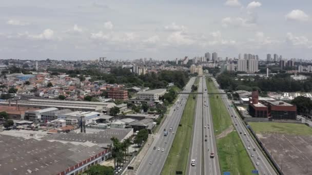 城市生活场景的空中景观 公路空中景观 运输现场 巴西圣保罗圣安德烈市 — 图库视频影像