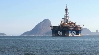 Deniz sondaj platformu. Petrol kulesi.