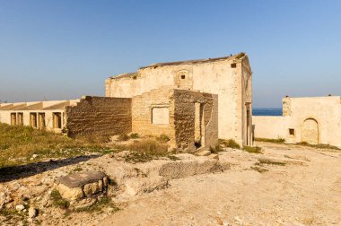 Tonnara di Santa Panagia 'nın Eski Harabeleri (Ton Balığı Balıkçılığı) Syracuse, Sicilya İtalya.