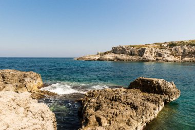 Syracuse, Sicilya 'da Tonnara di Panagia (Ton Balığı Balıkçılığı) Etrafındaki Güzel Deniz Manzaraları.