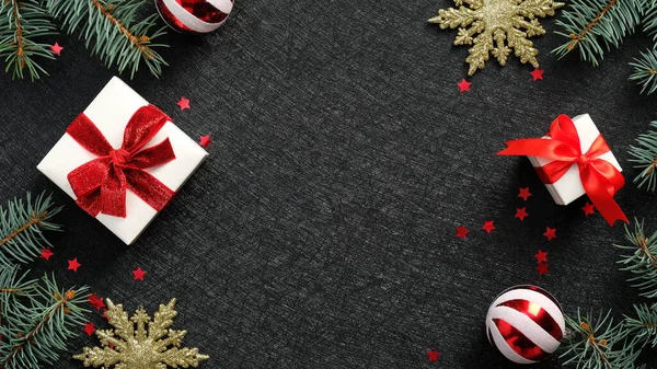 Fondo Elegante Navidad Negro Con Cajas Regalo Copos Nieve Dorados —  Fotos de Stock