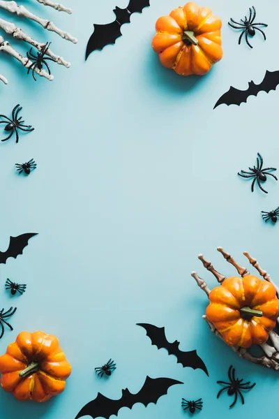 Buon Concetto Festa Halloween Telaio Fatto Zucche Mani Scheletriche Pipistrelli — Foto Stock