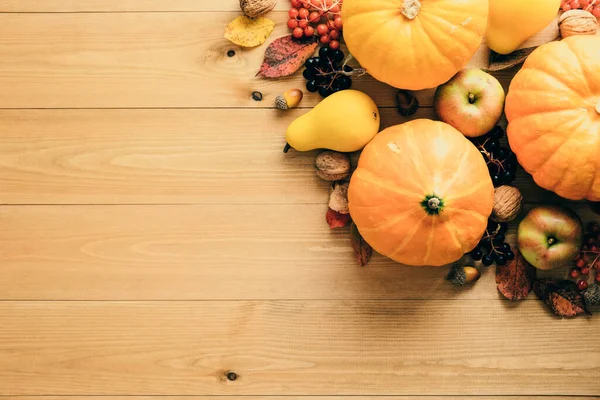 Feliz Día Acción Gracias Composición Plana Otoño Con Calabazas Naranjas — Foto de Stock