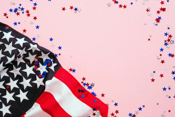 Usa Veterans Day Spandoek Ontwerp Amerikaanse Vlag Confetti Roze Achtergrond — Stockfoto