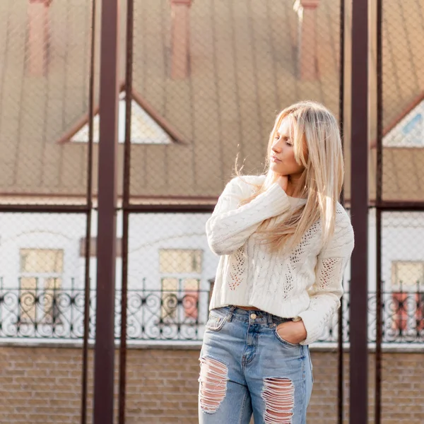 Joven chica europea — Foto de Stock