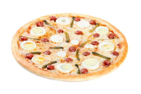 Pizza met cornichon, eieren en worstjes — Stockfoto