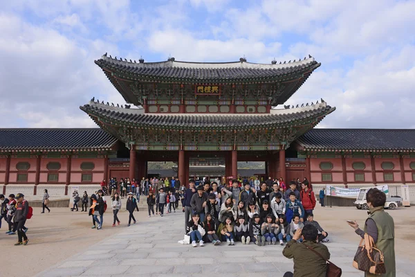 W Gyeongbokgung pałacu w Seulu — Zdjęcie stockowe