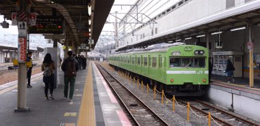 Yeşil tren istasyonunda