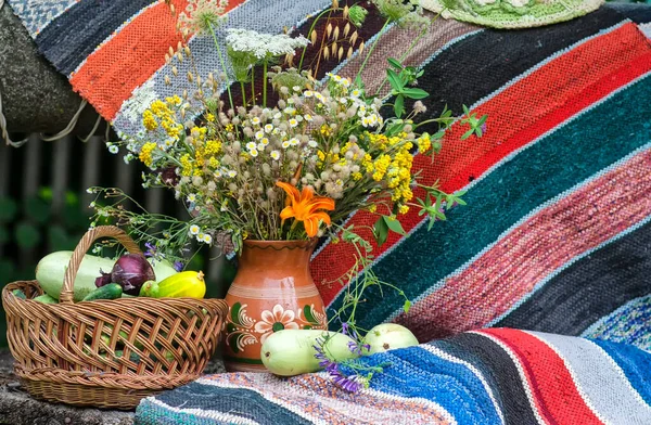 Summer Still Life Wildflowers Basket Vegetables Zucchini Basket Background Decorative — Stock Photo, Image
