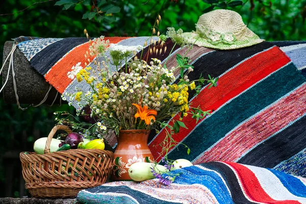 Summer Still Life Basket Vegetables Hat Decorative Carpet — Stock Photo, Image