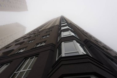 Yeni daireler. İnşaat alanı. Dairelerin üretimi, sosyal konutlar.