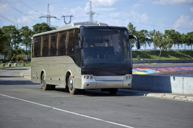 ülke yolda gri turizm otobüs