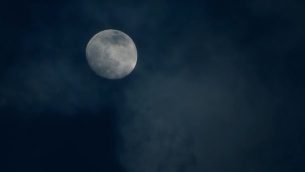 Luna Oscurecida Lentamente Por Las Nubes Noche Conceptos Humor Atmósfera — Vídeo de stock