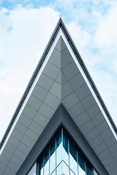 Building against blue sky — Stock Photo, Image